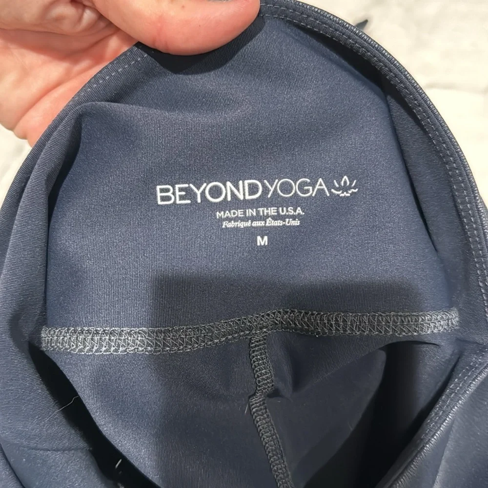 Beyond Yoga Leatherette High Waisted‎ Midi Legging - Picture 6 of 11